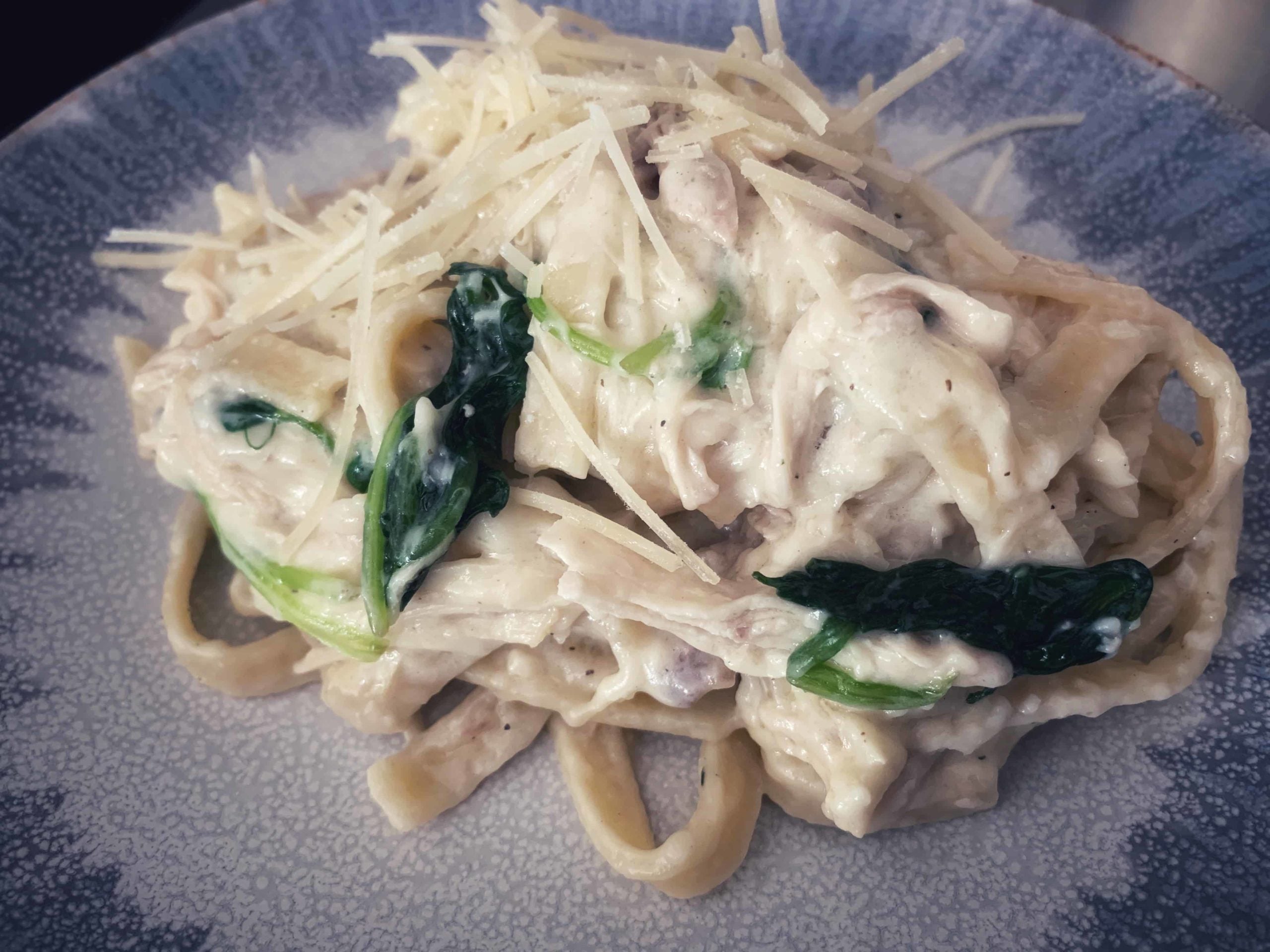 Individual Microwave Fettuccini Alfredo with Chicken and Veggies